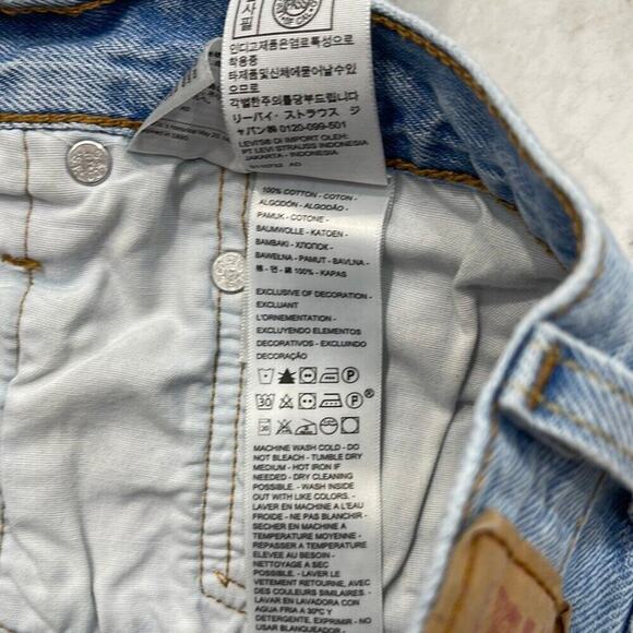 Women’s Levi’s 501 Light Washed Denim Cutoff Jean Shorts Size 32 - Picture 5 of 7